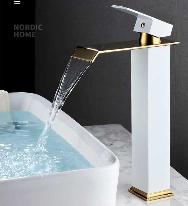 Black Gold Washbasin Faucet with Platinum Accents 
